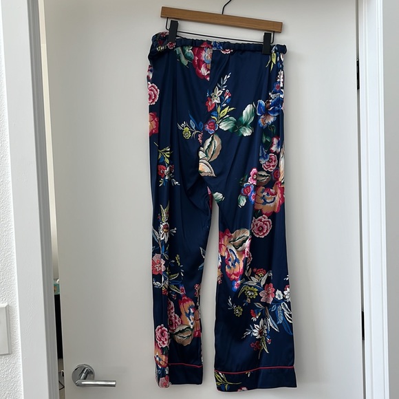 Johnny Was blue floral silk pant, size S - Picture 4 of 7